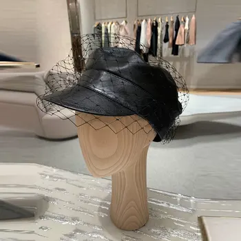2023Autumn Zimné Hepburn Sieťoviny z Ovčej Klobúk Módne List Výšivky Beret Vintage Retro Temperament Žien Black Hat