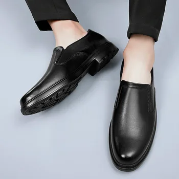 Pánske kožené topánky, mladí muži móda, kórejská verzia, Joker čierne pánske topánky, business topánky, nové ležérne topánky