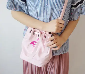 Nové 2022 Módne flamingo ženy messenger taška roztomilý šnúrkou vedro kabelku textílie malé kabelky crossbody taška cez rameno Žena